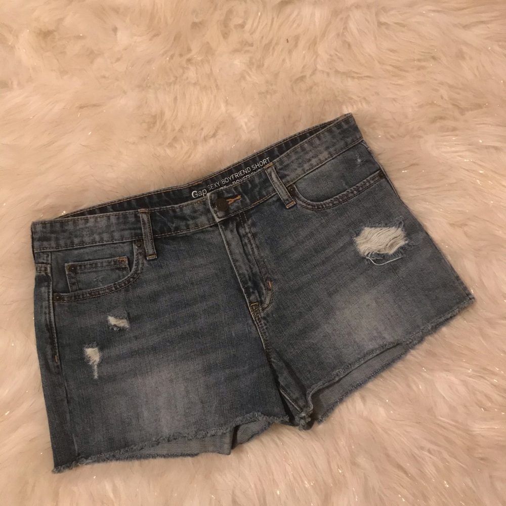 Gap sexy boyfriend short size 10